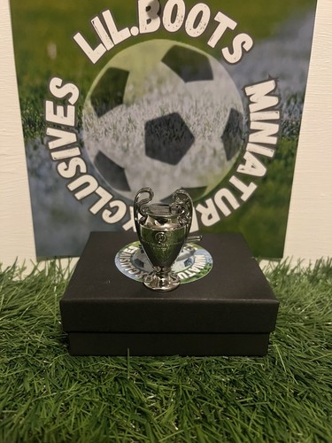 Miniature exclusive replica - exclusive,