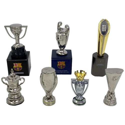 Mini replica trophy - lot, uefa